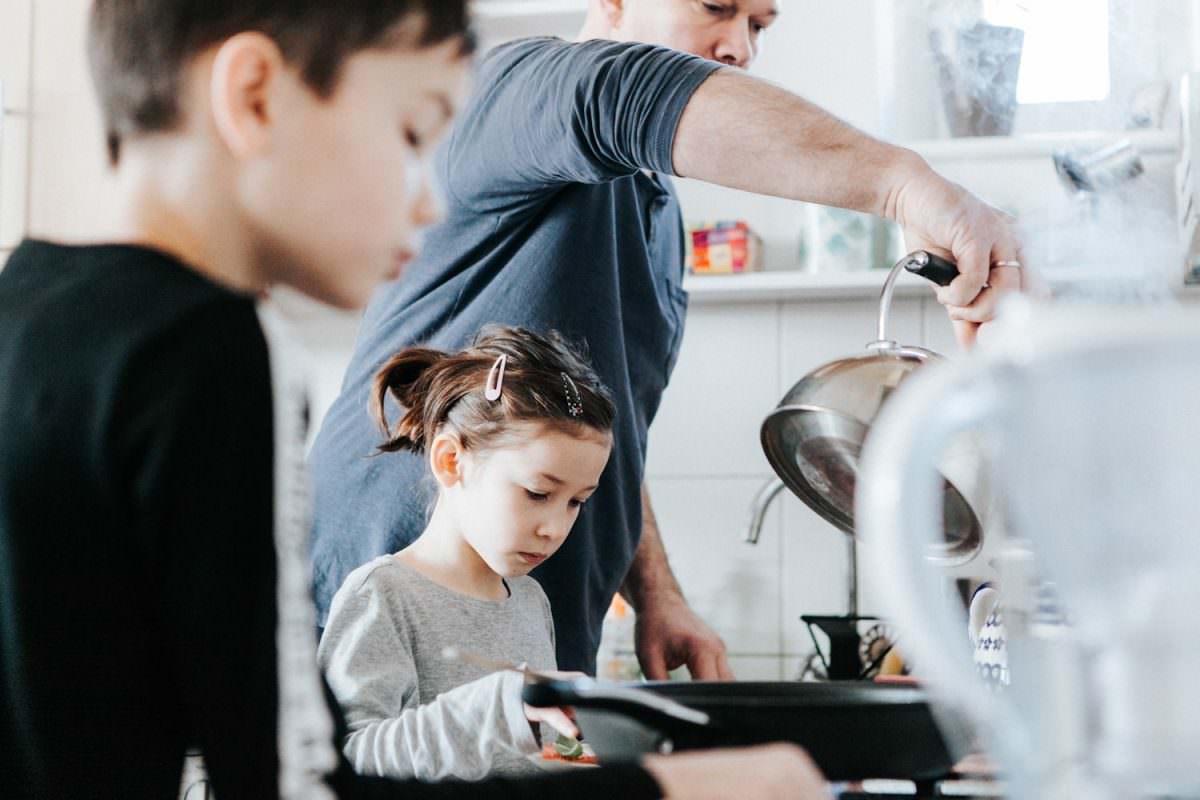 śniadanie w czasie sesji lifestylowej w Poznaniu