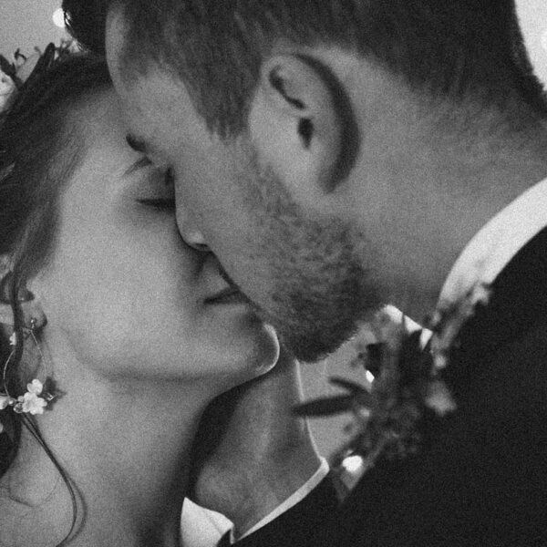 KAMERALNY ŚLUB ZOSI I KACPRA | POZNAŃ